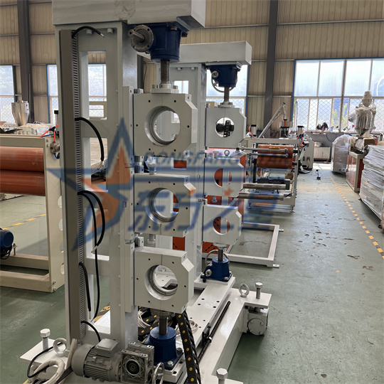 PA-bladextruder wordt geassembleerd