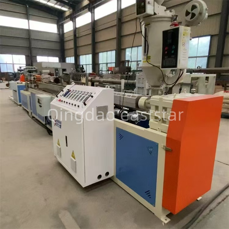 QINGDAO EASTSTAR voltooit op maat gemaakte PC/PS/ABS-productielijn voor lampafdekkingen voor Turkse klant, ter ondersteuning van upgrades voor de verlichtingsindustrie